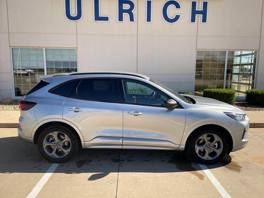 used 2023 Ford Escape car, priced at $25,600