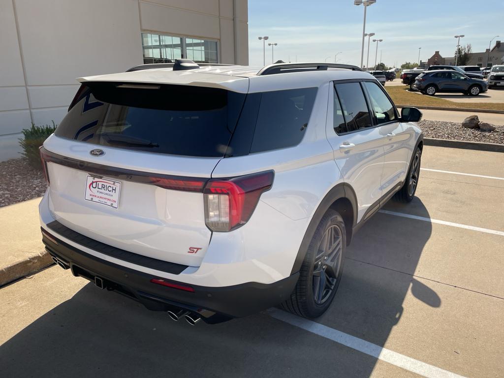 new 2025 Ford Explorer car, priced at $60,990