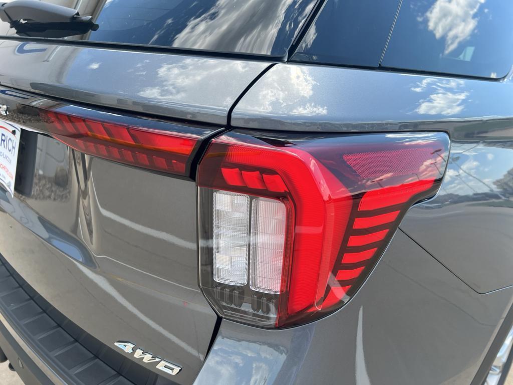 new 2025 Ford Explorer car, priced at $48,615
