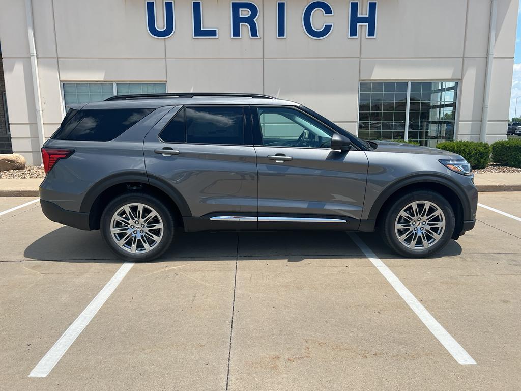 new 2025 Ford Explorer car, priced at $48,615