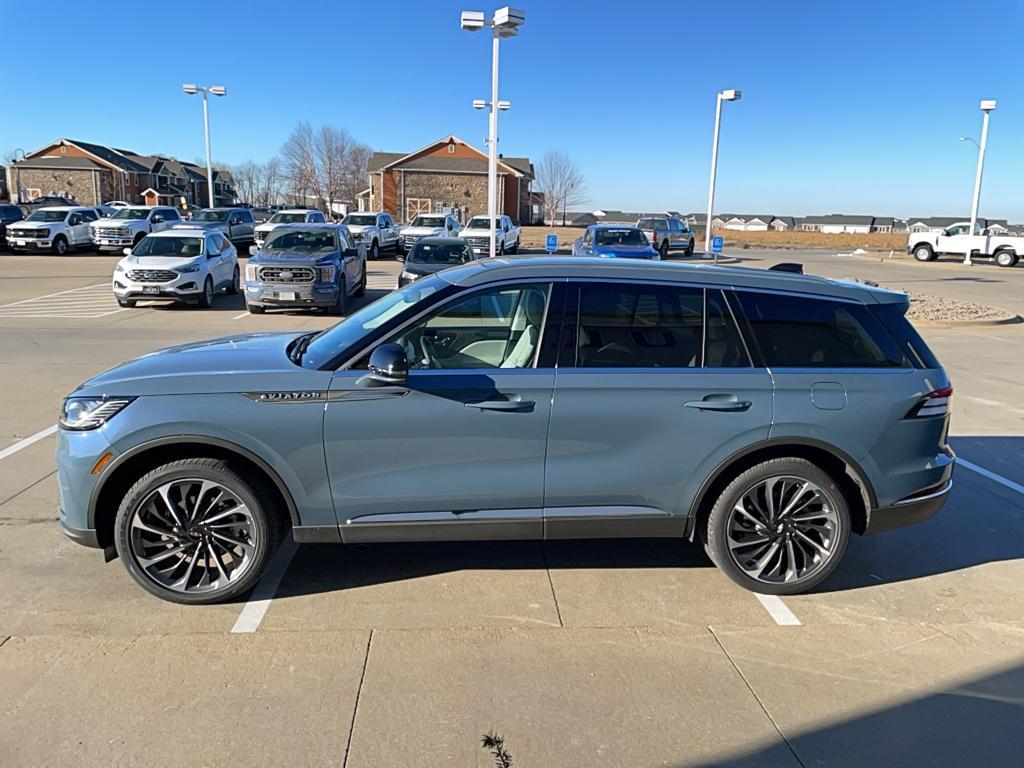 new 2025 Lincoln Aviator car, priced at $73,055