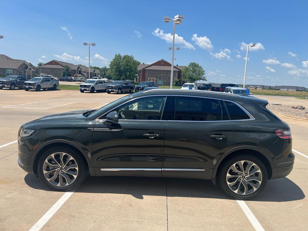 used 2022 Lincoln Nautilus car, priced at $39,450