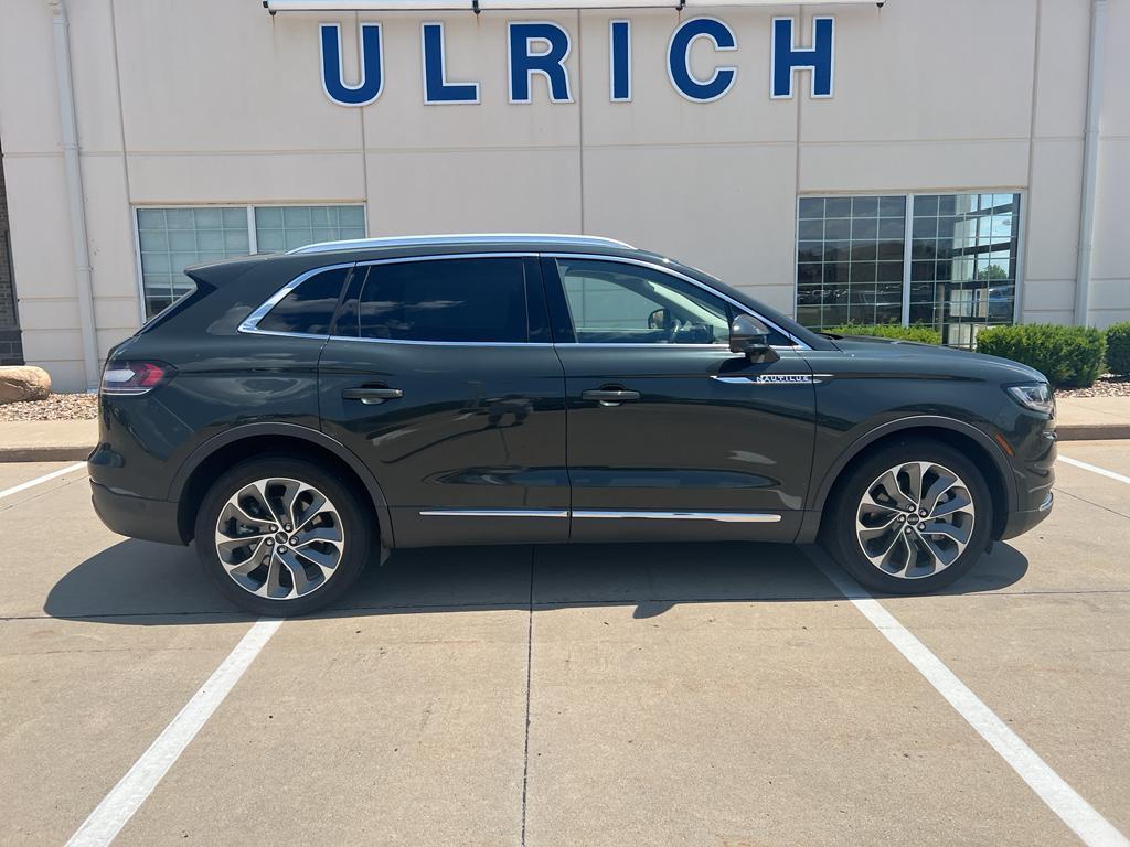 used 2022 Lincoln Nautilus car, priced at $39,450