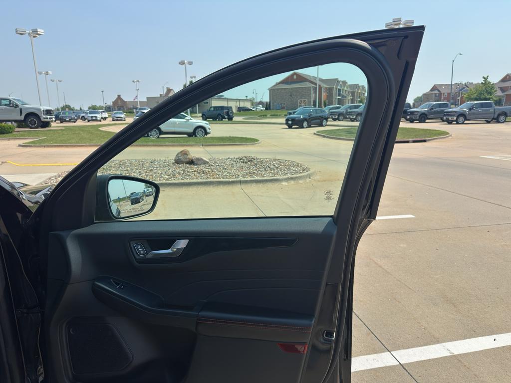 used 2023 Ford Escape car, priced at $25,775