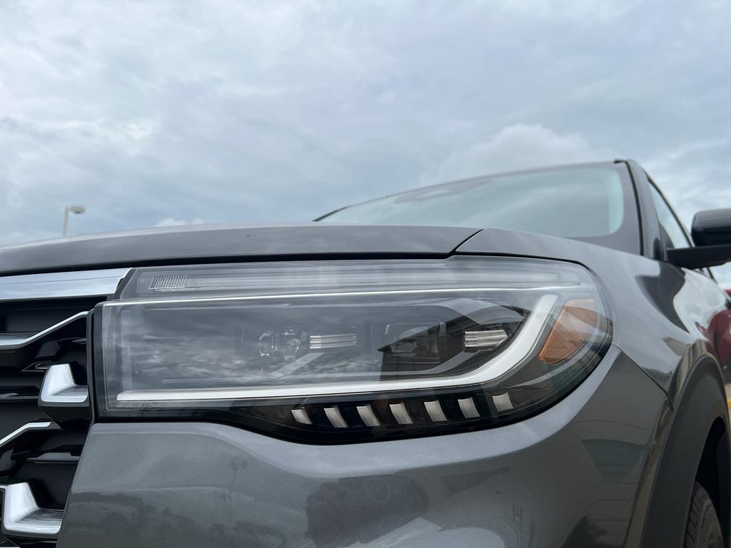 new 2025 Ford Explorer car, priced at $58,515