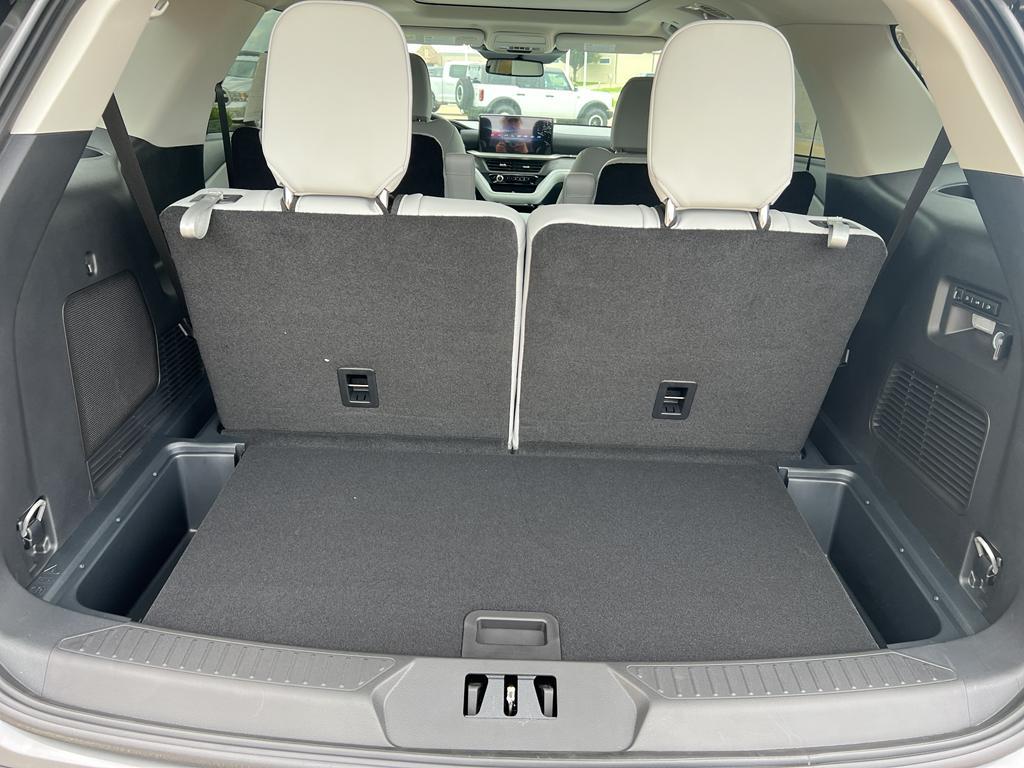 new 2025 Ford Explorer car, priced at $58,515