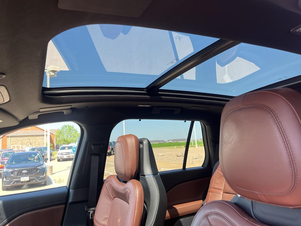 used 2025 Lincoln Aviator car, priced at $69,250
