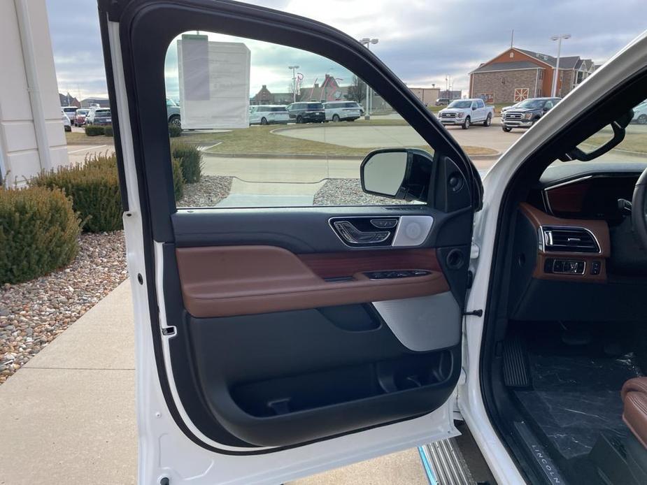 new 2024 Lincoln Navigator car, priced at $105,475