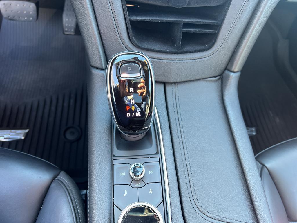 used 2021 Cadillac XT6 car, priced at $34,896