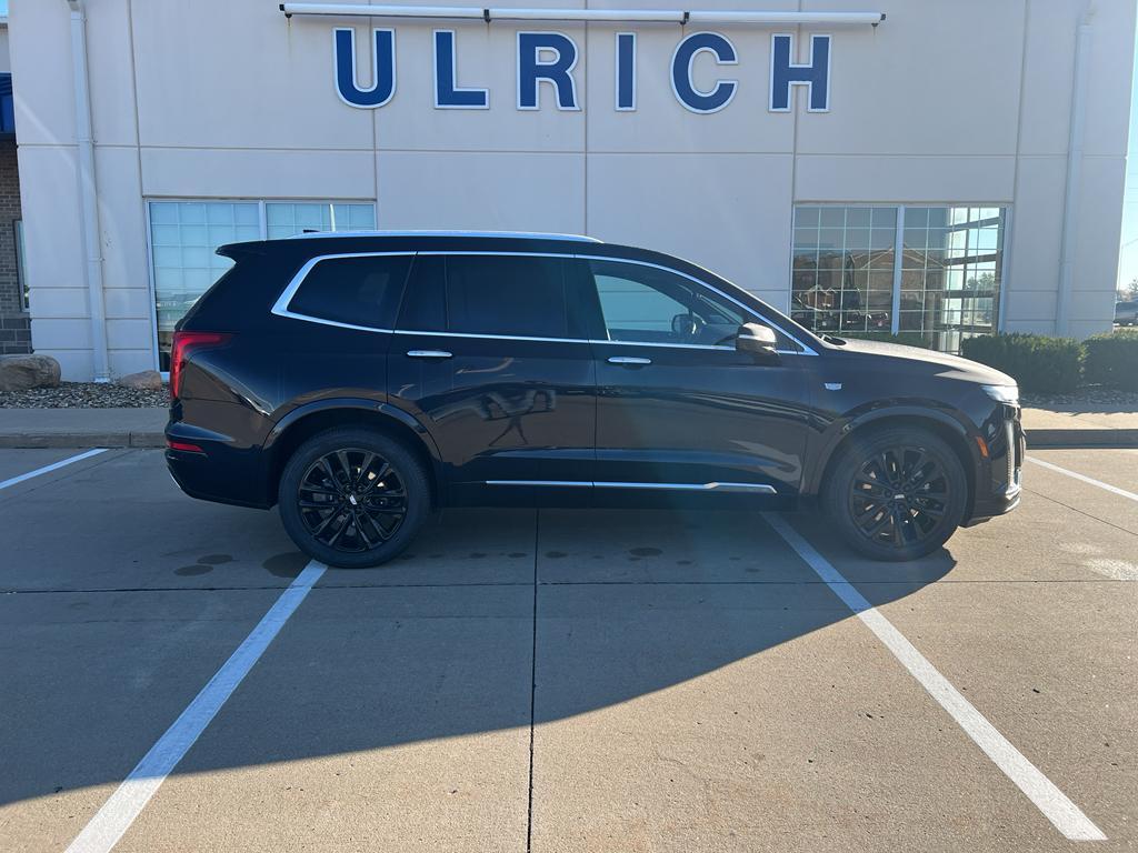 used 2021 Cadillac XT6 car, priced at $34,896