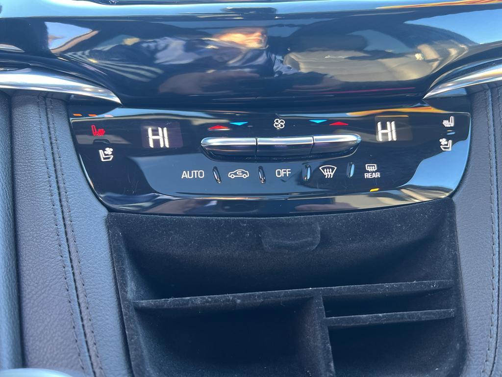 used 2021 Cadillac XT6 car, priced at $34,896