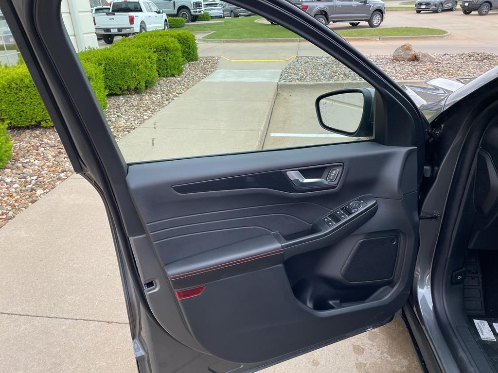 new 2025 Ford Escape car, priced at $34,190