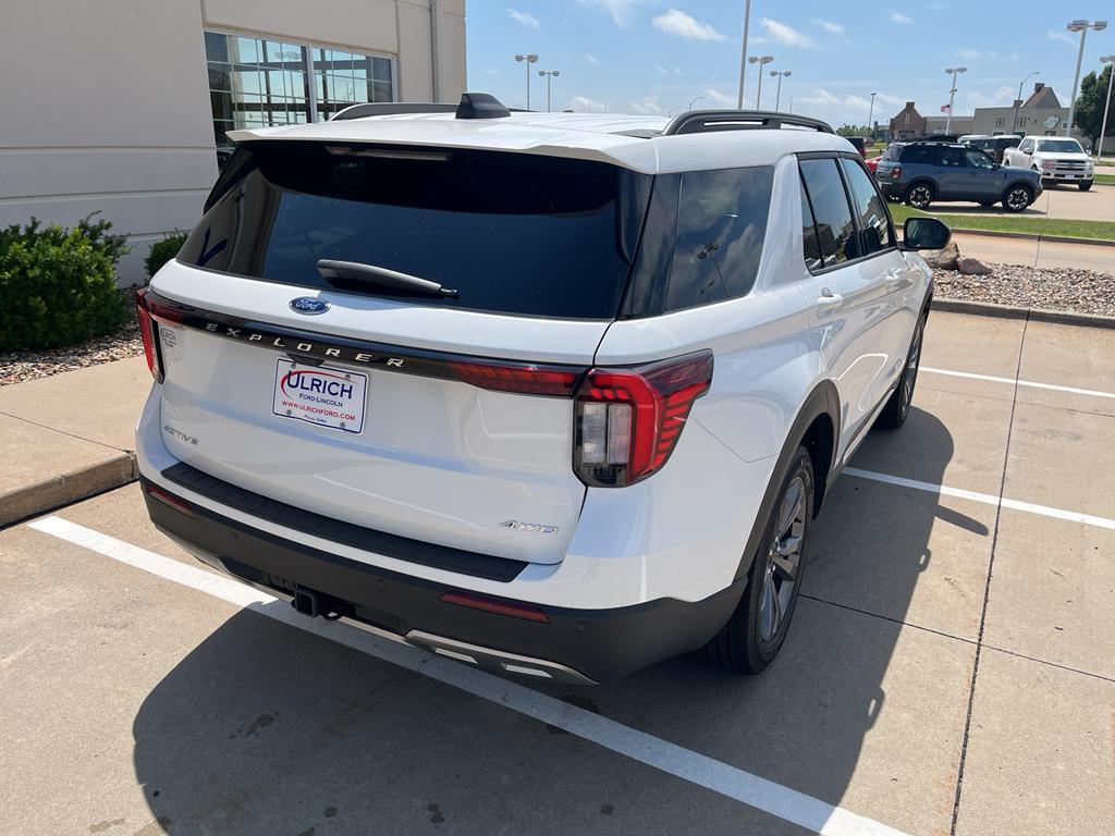 new 2025 Ford Explorer car, priced at $47,692