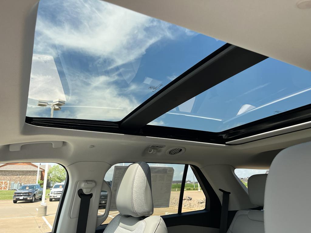 new 2025 Ford Explorer car, priced at $50,530
