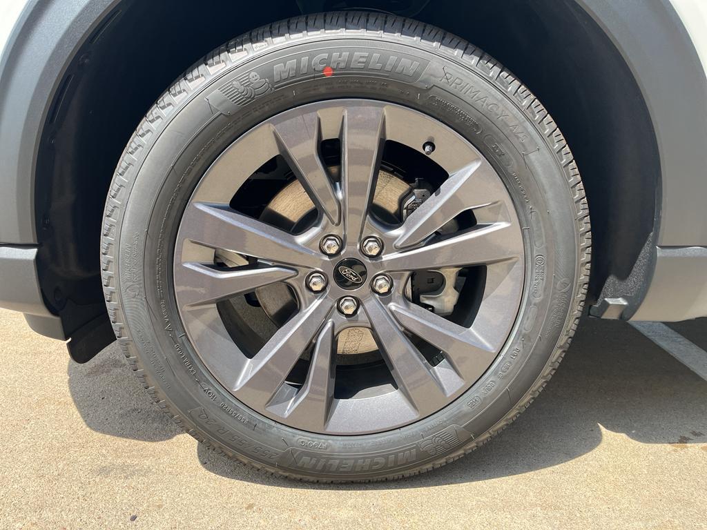new 2025 Ford Explorer car, priced at $47,692