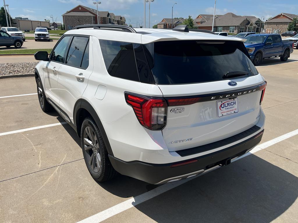 new 2025 Ford Explorer car, priced at $47,692