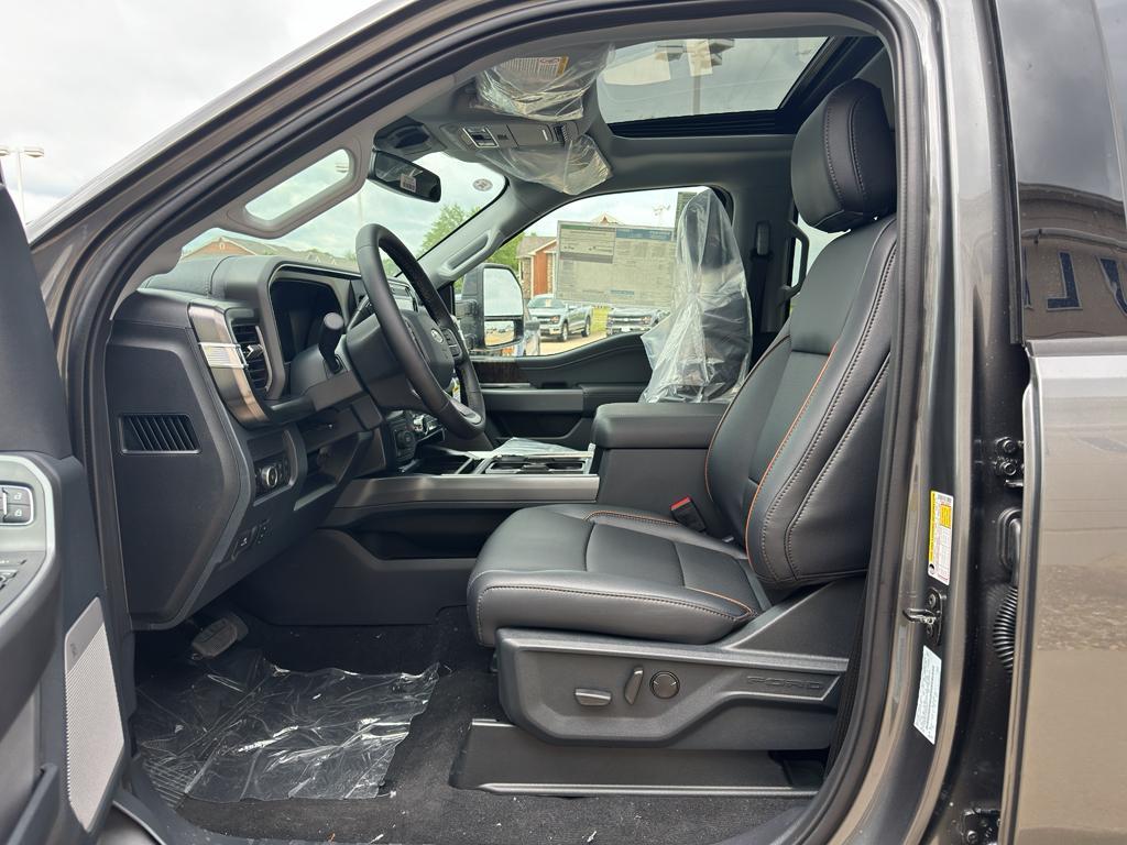 new 2025 Ford F-250 car, priced at $85,280