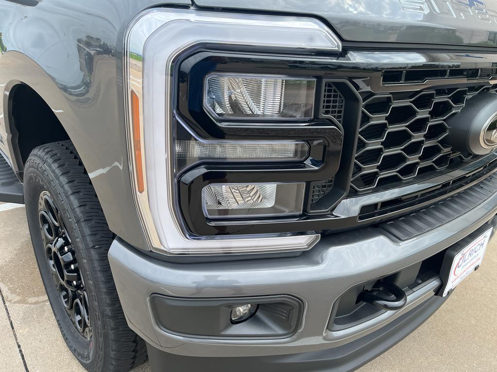 new 2025 Ford F-250 car, priced at $83,280