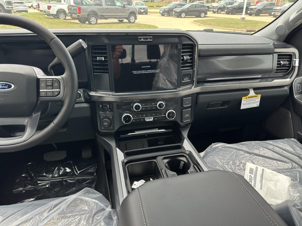 new 2025 Ford F-250 car, priced at $85,280
