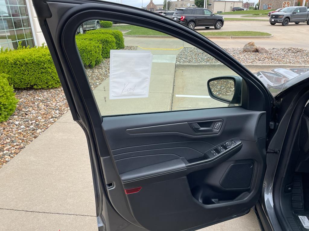 new 2025 Ford Escape car, priced at $29,882
