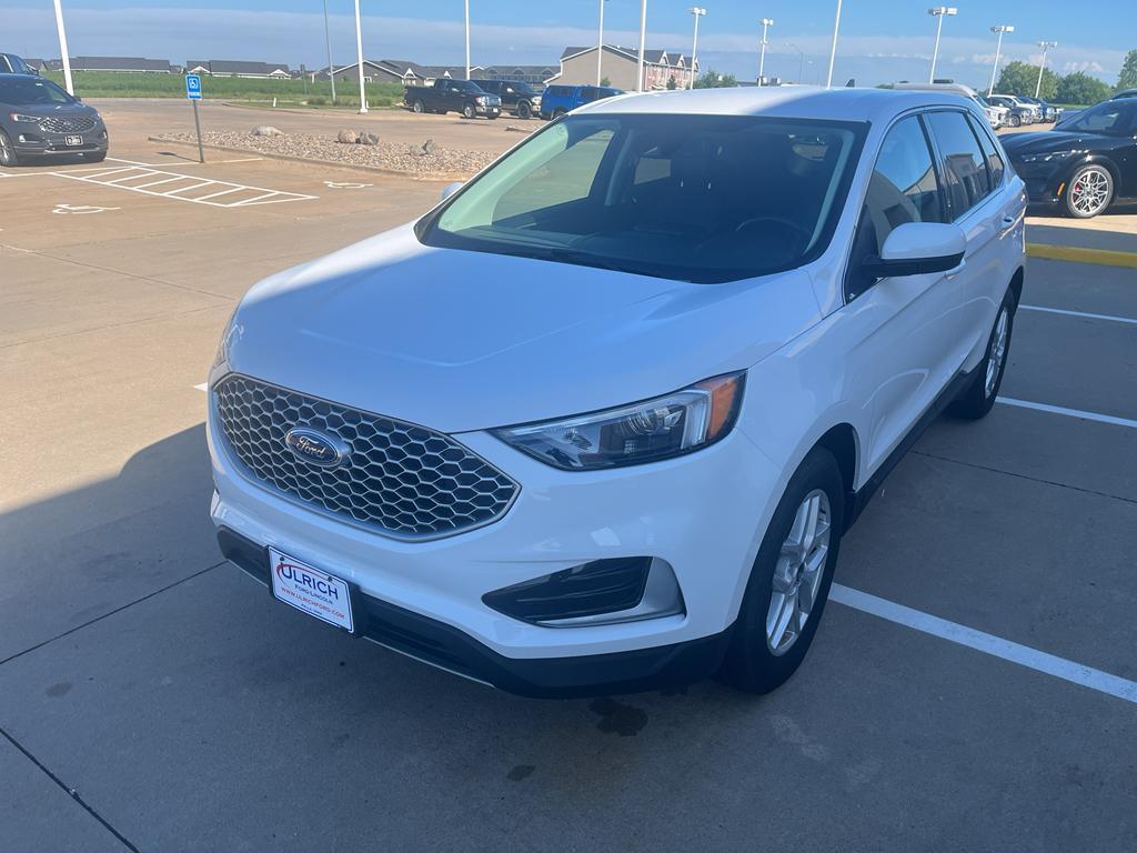 used 2024 Ford Edge car, priced at $29,985