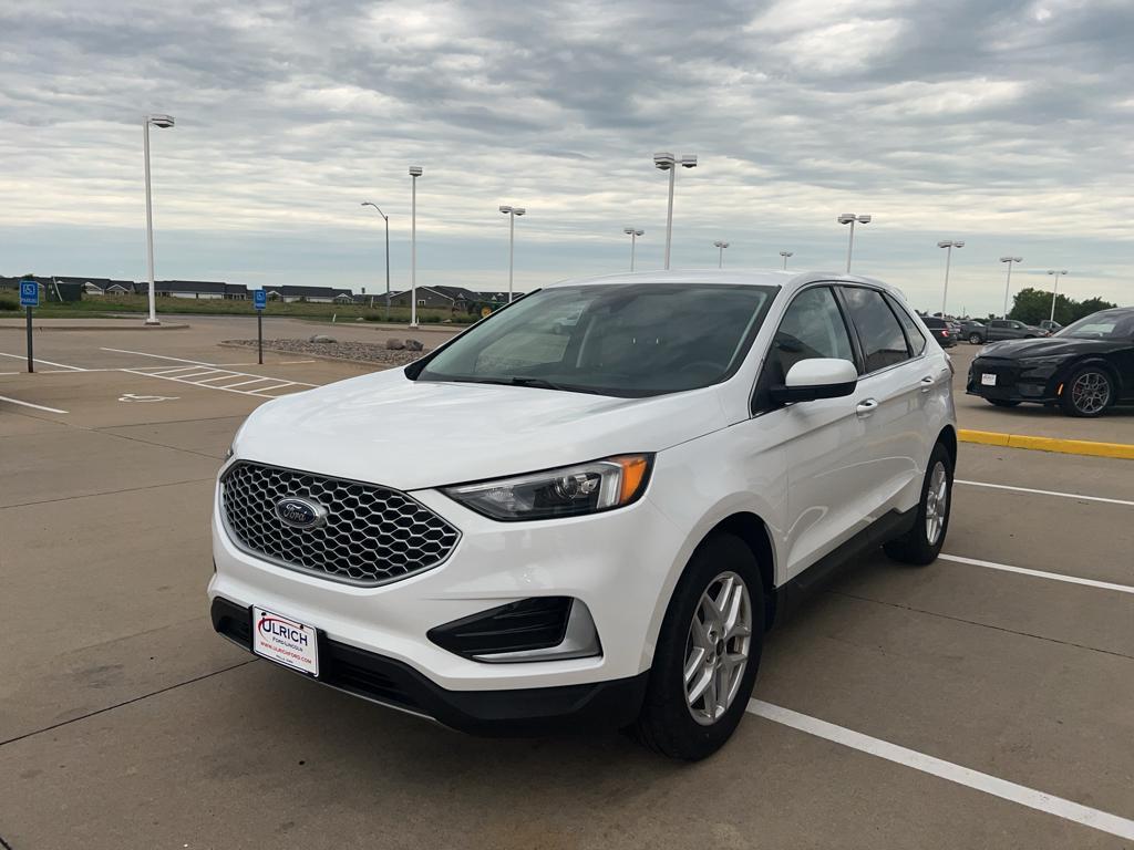 used 2024 Ford Edge car, priced at $29,785