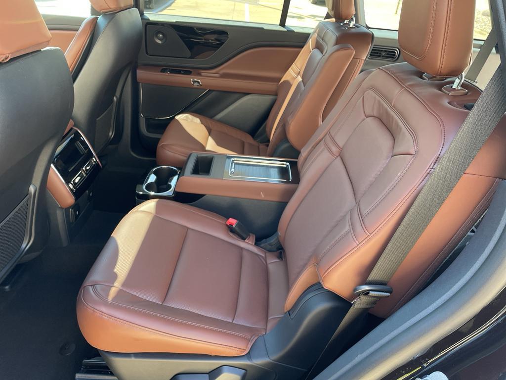 new 2025 Lincoln Aviator car, priced at $67,261