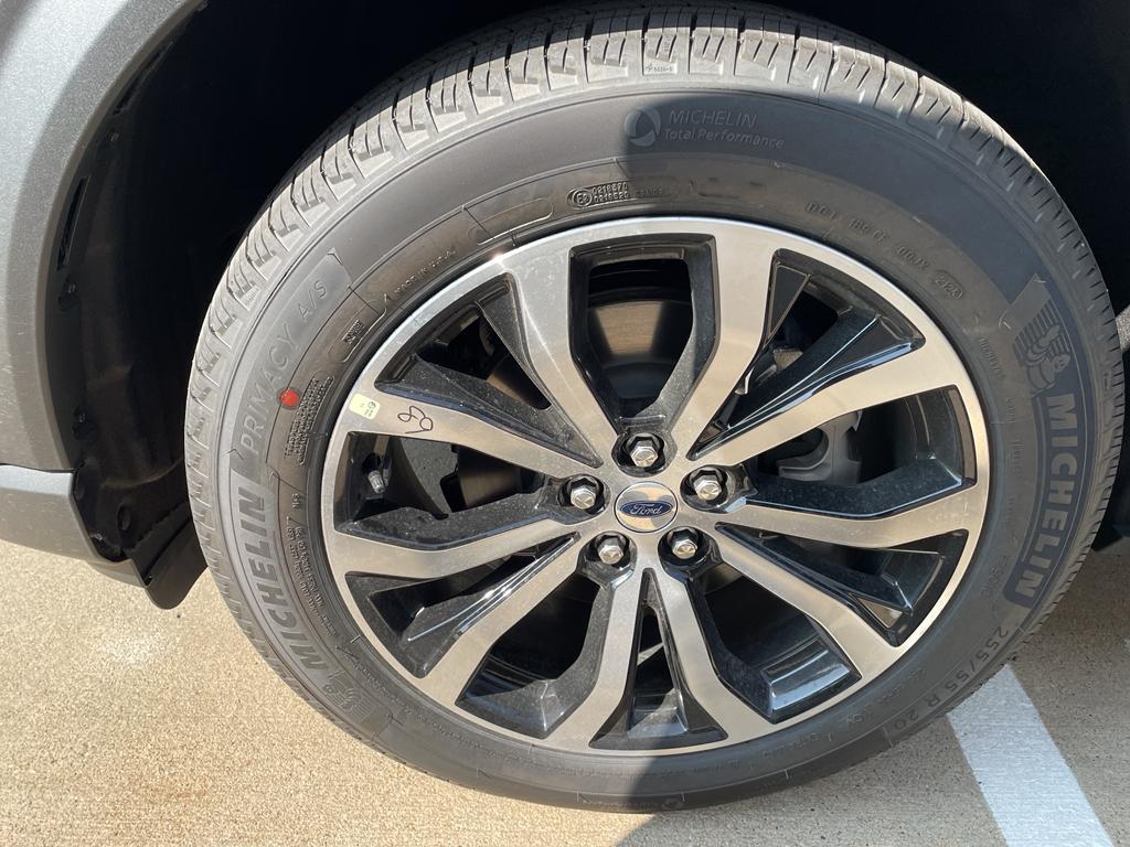 new 2025 Ford Explorer car, priced at $49,865