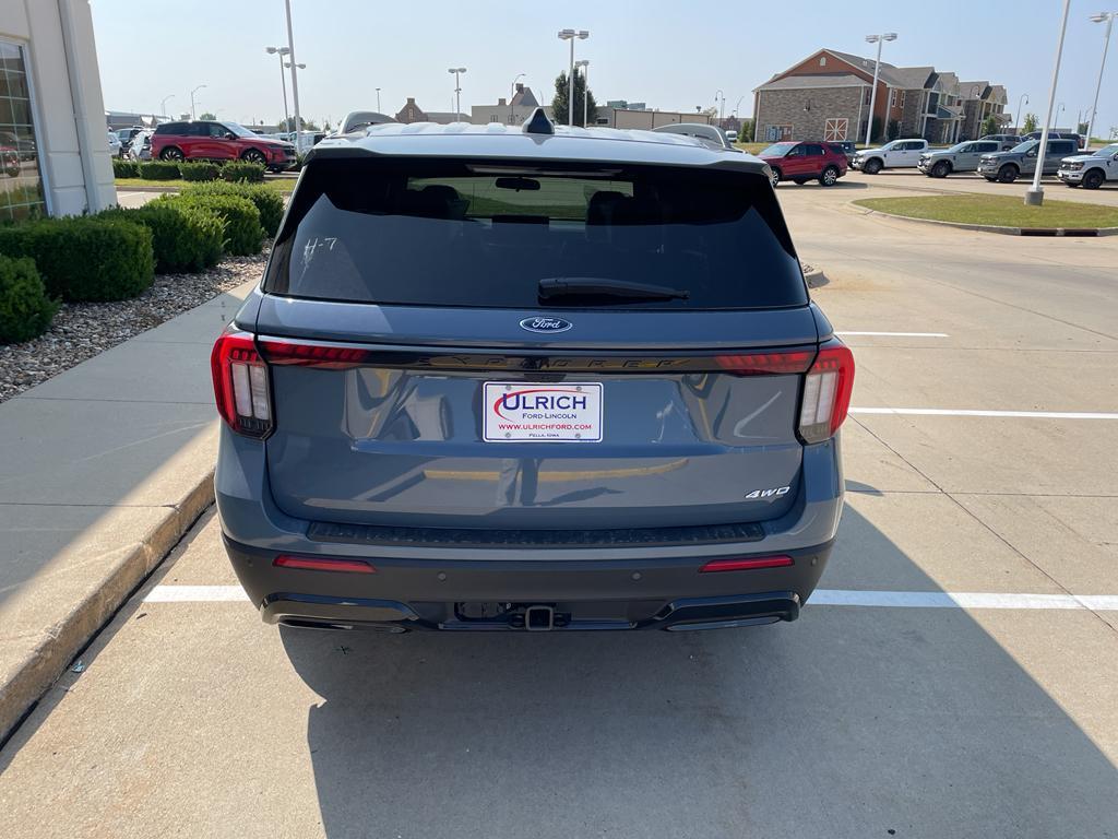 new 2025 Ford Explorer car, priced at $49,865