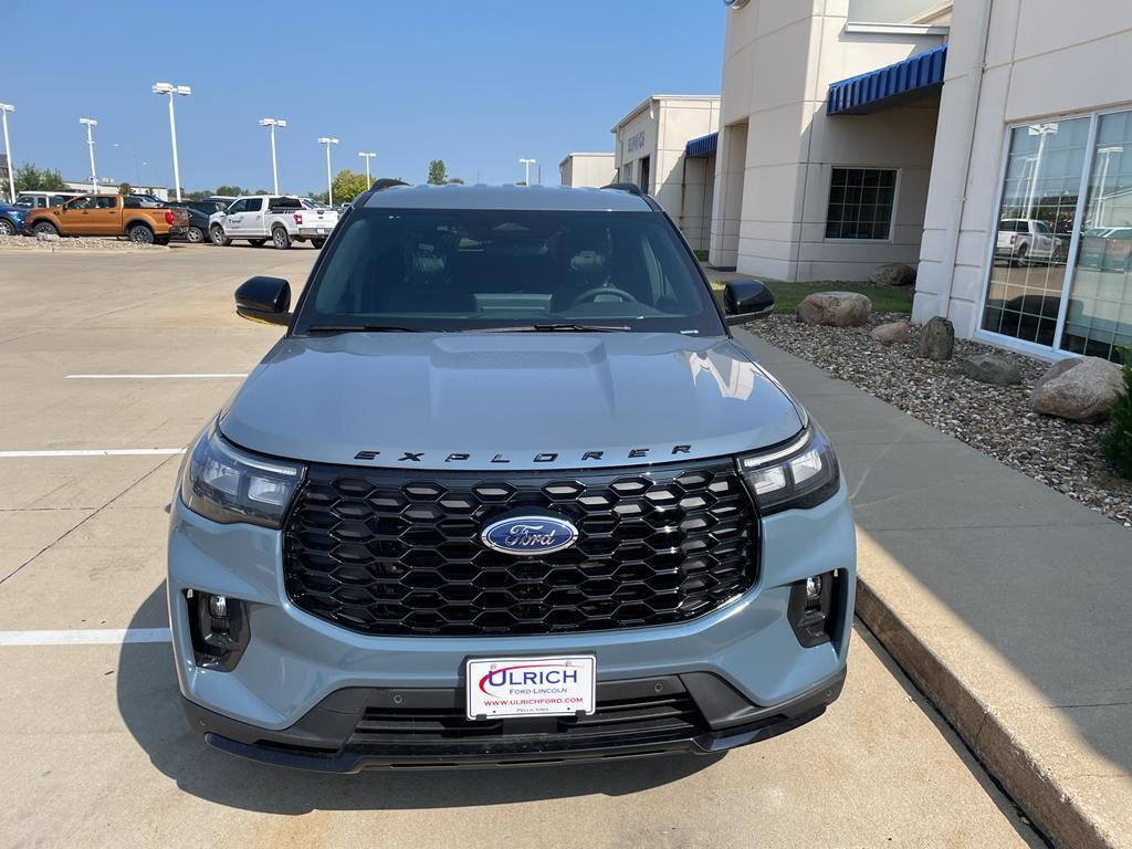 new 2025 Ford Explorer car, priced at $49,865