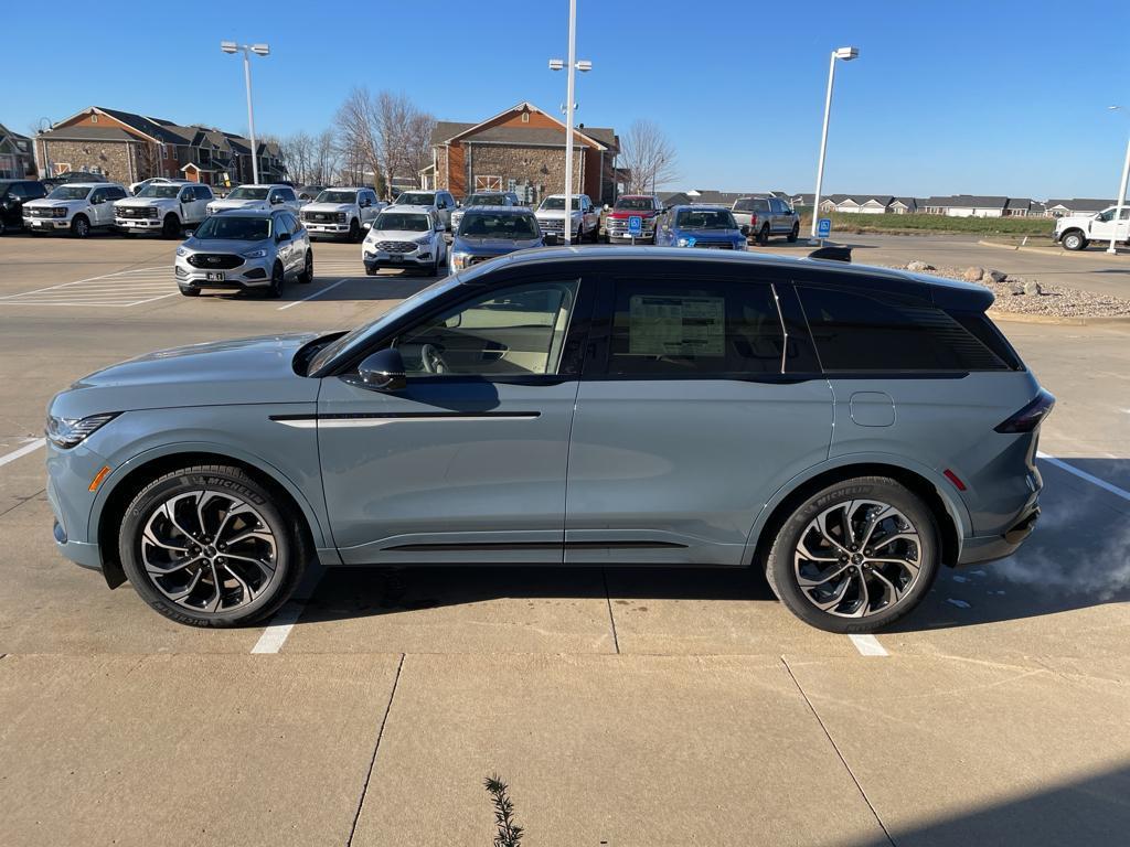 new 2025 Lincoln Nautilus car, priced at $65,455