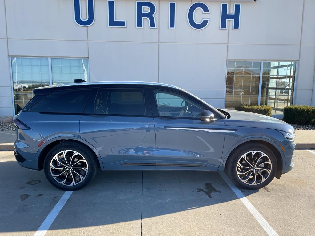 new 2025 Lincoln Nautilus car, priced at $65,455