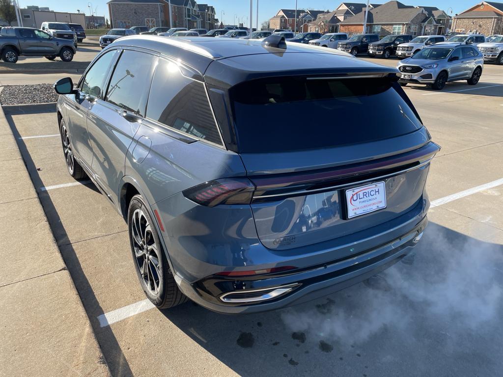 new 2025 Lincoln Nautilus car, priced at $65,455