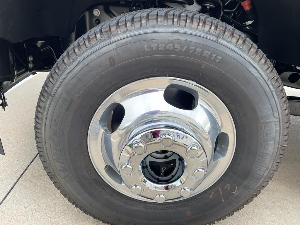 new 2025 Ford F-350 car, priced at $81,925