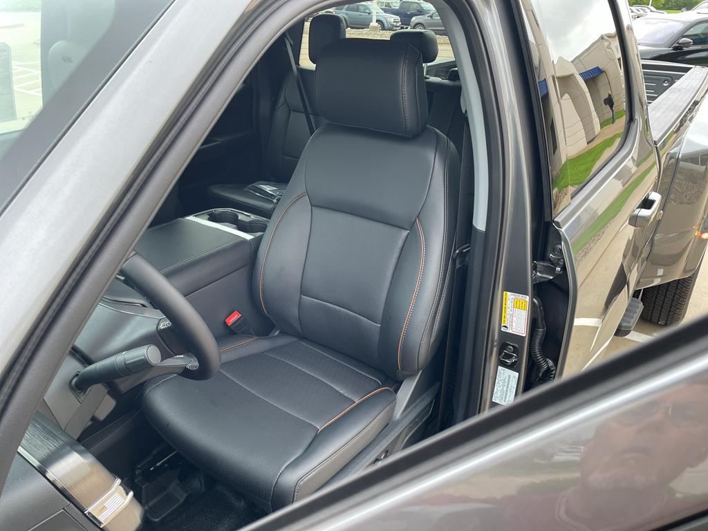 new 2025 Ford F-350 car, priced at $81,925