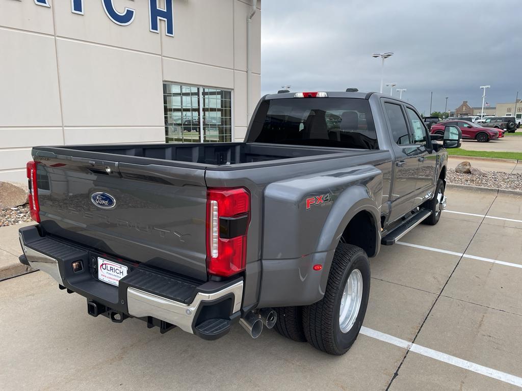 new 2025 Ford F-350 car, priced at $81,925