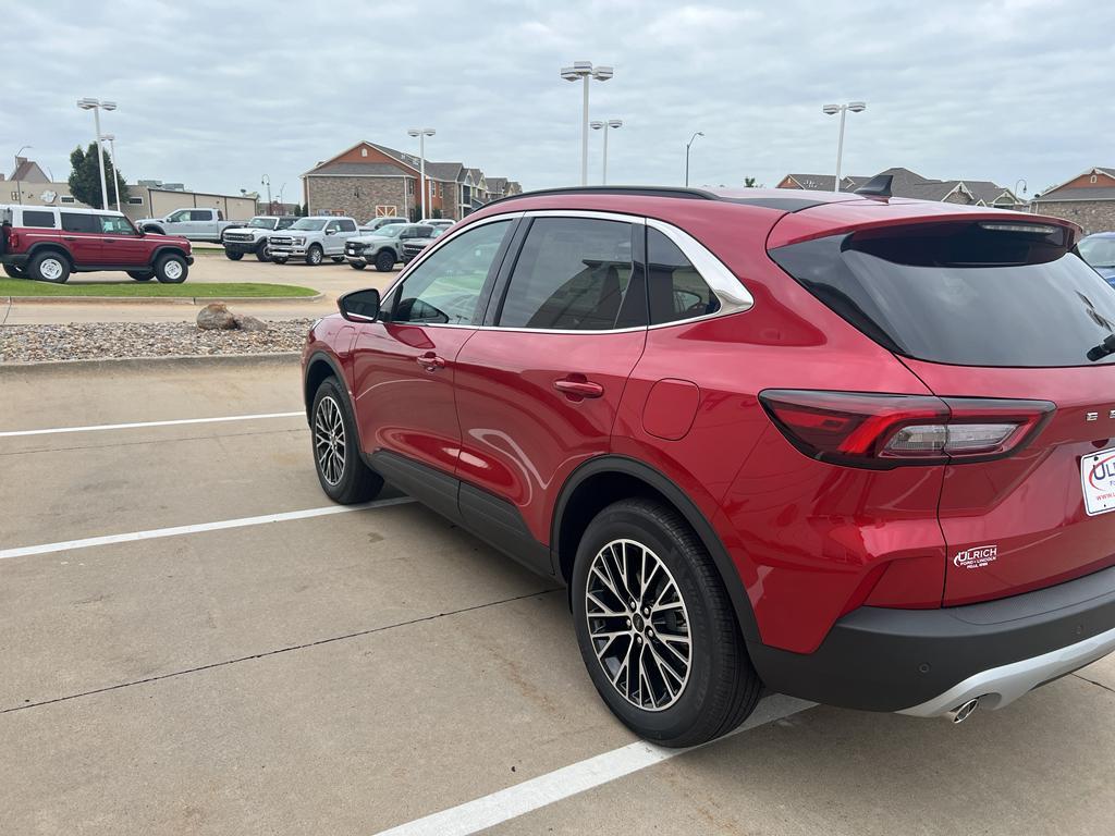 new 2025 Ford Escape car, priced at $38,799