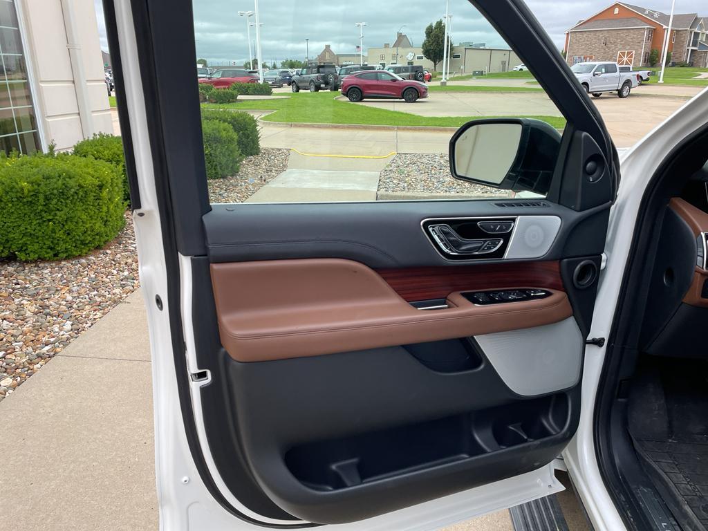 used 2022 Lincoln Navigator car, priced at $65,650