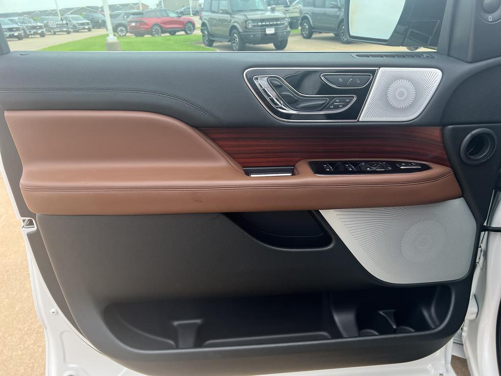used 2022 Lincoln Navigator car, priced at $65,650