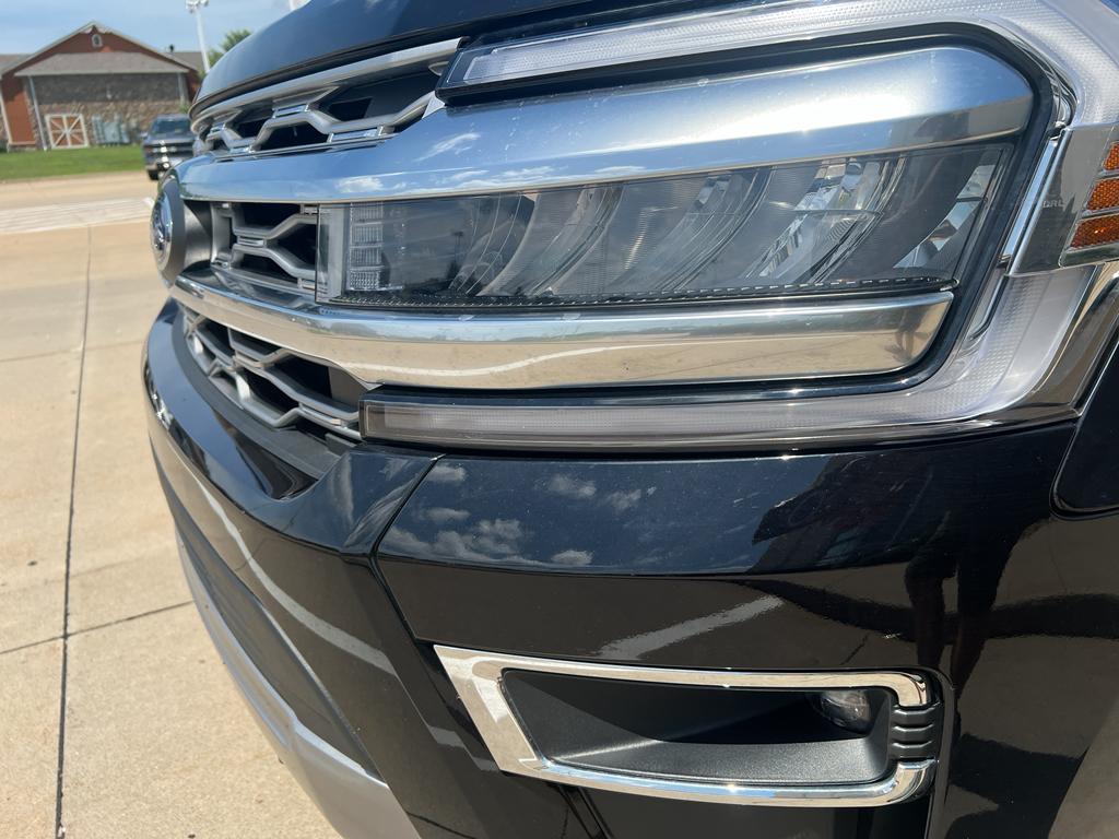 used 2022 Ford Expedition car, priced at $60,985