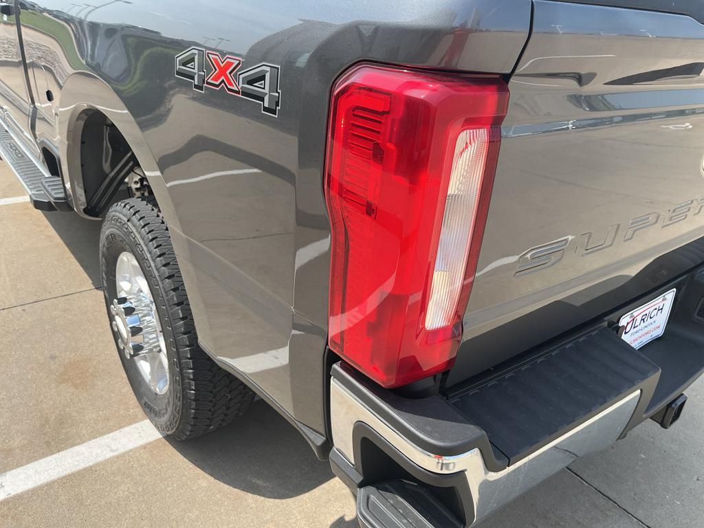 new 2025 Ford F-350 car, priced at $61,870