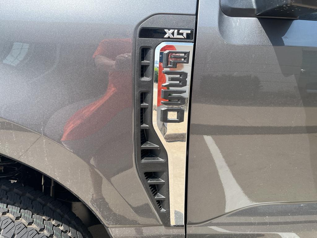 new 2025 Ford F-350 car, priced at $61,870