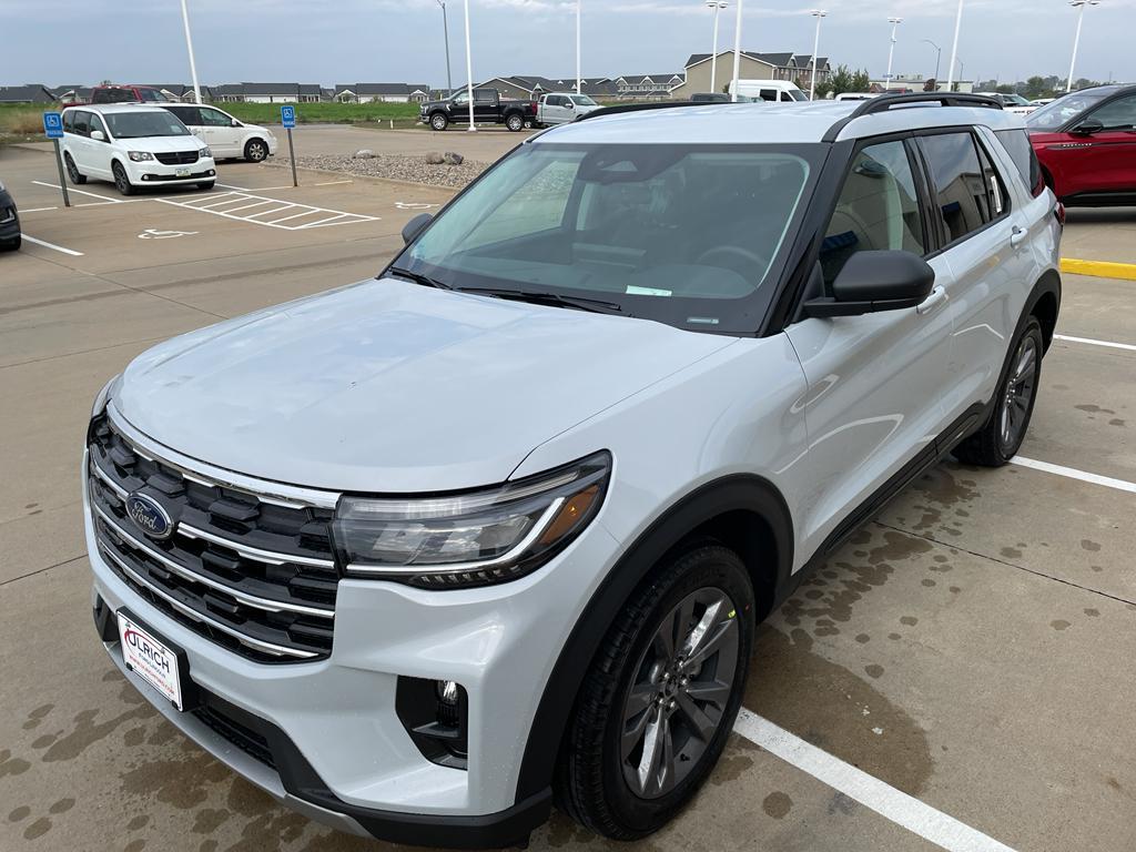 new 2026 Ford Explorer car, priced at $48,175