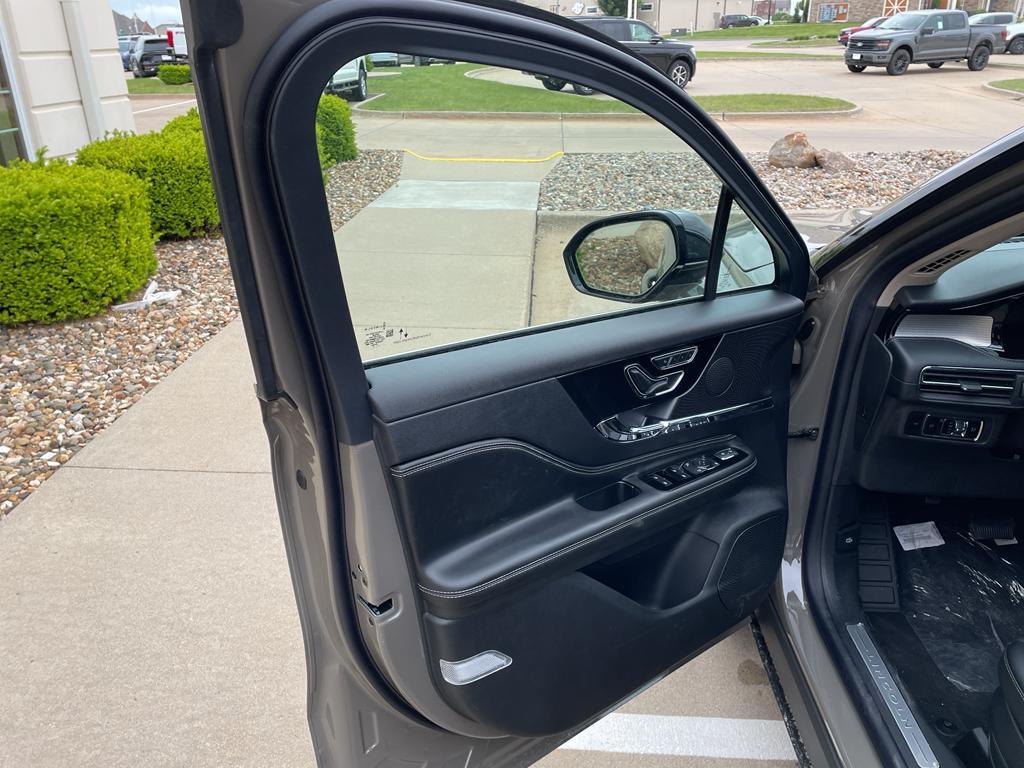 new 2025 Lincoln Corsair car, priced at $44,074