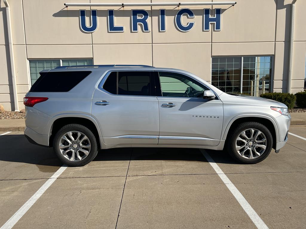 used 2019 Chevrolet Traverse car, priced at $26,677