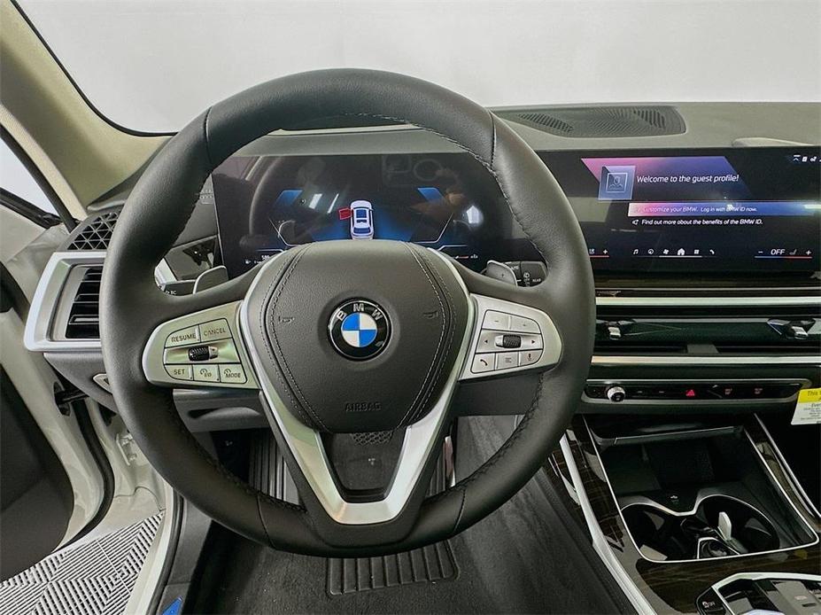 new 2025 BMW X7 car, priced at $91,190