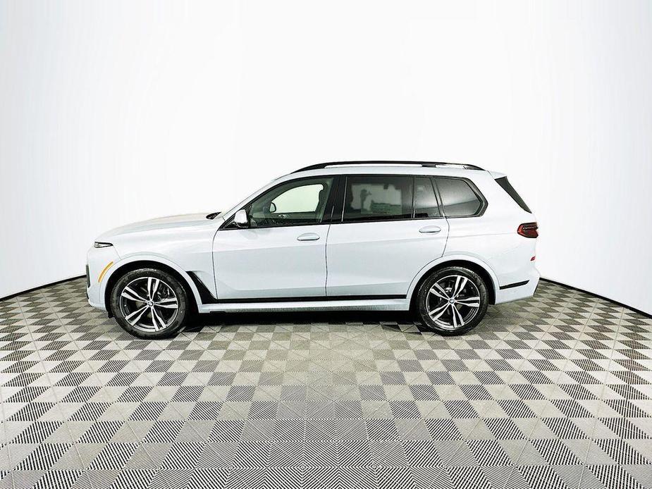 new 2025 BMW X7 car, priced at $95,485