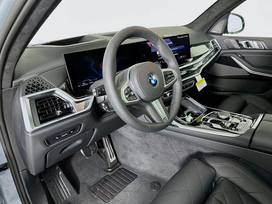 new 2025 BMW X7 car, priced at $95,485