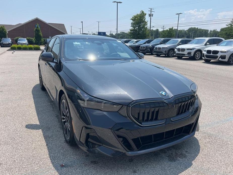 new 2024 BMW 540 car, priced at $73,645