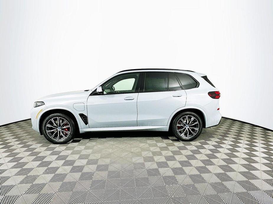 new 2025 BMW X5 PHEV car, priced at $86,010